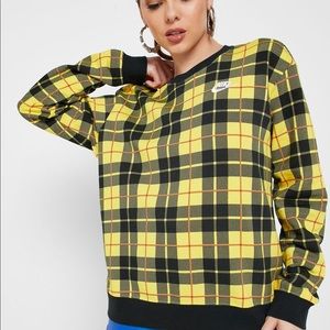 Plaid Nike crewneck 💛🖤